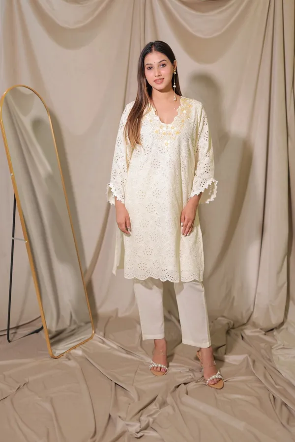 Kamya_Festive_Co_Ord_Set_Cotton_Schiffli